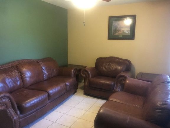 3rd image of 1402 Village Dr