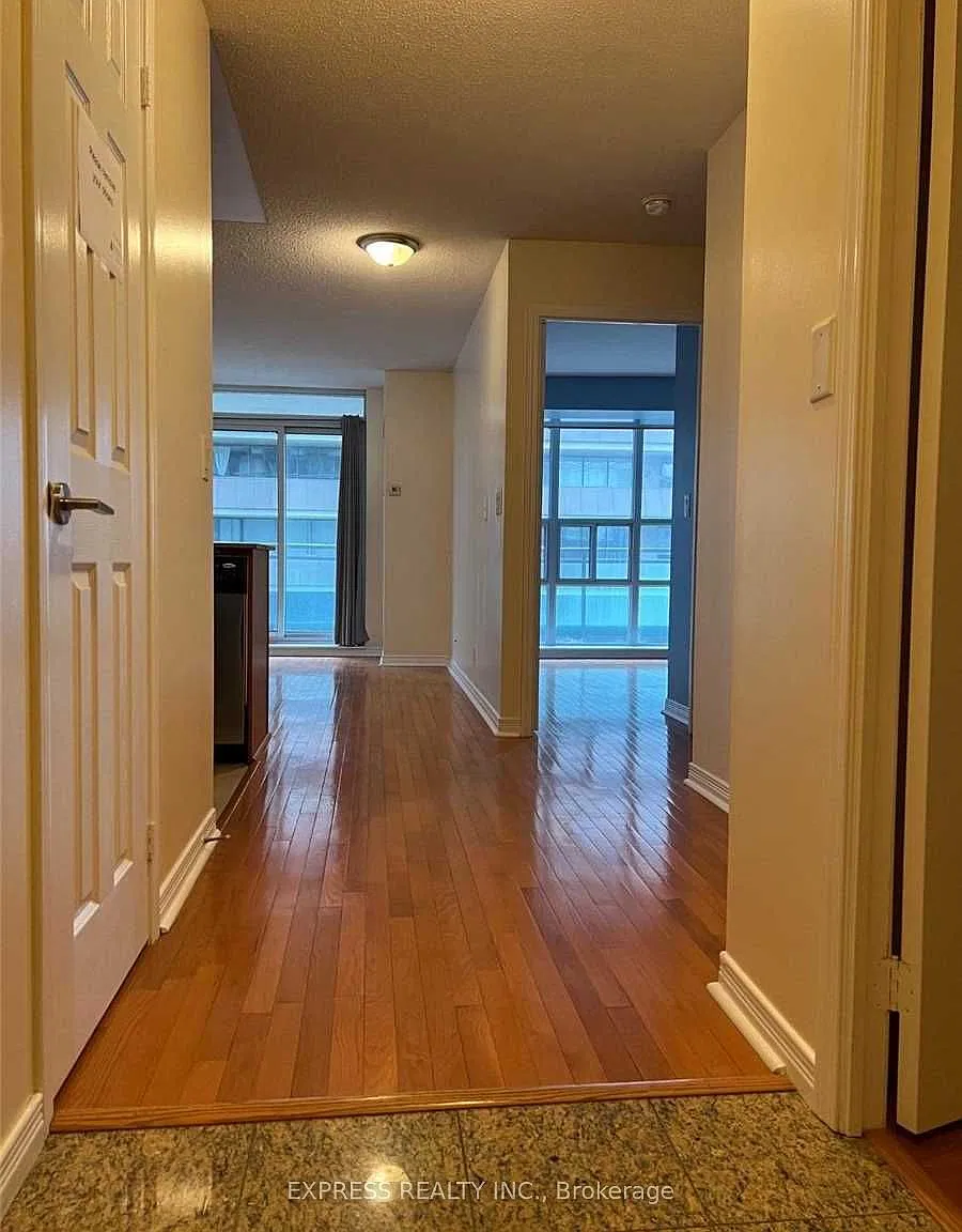 2 bed, $2,500 — Photo 2