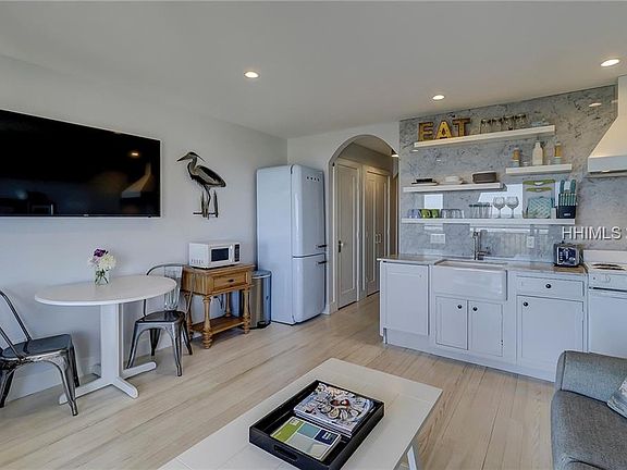 4th image of 23 S Forest Beach Dr APT 267