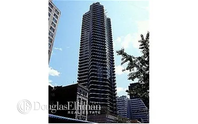 Rented by Douglas Elliman | media 15