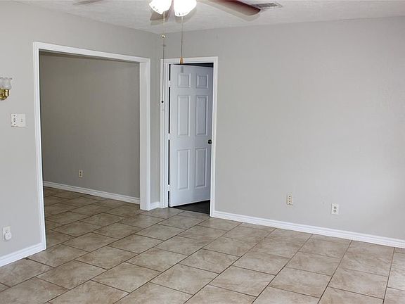 4th image of 203 Lamar Dr
