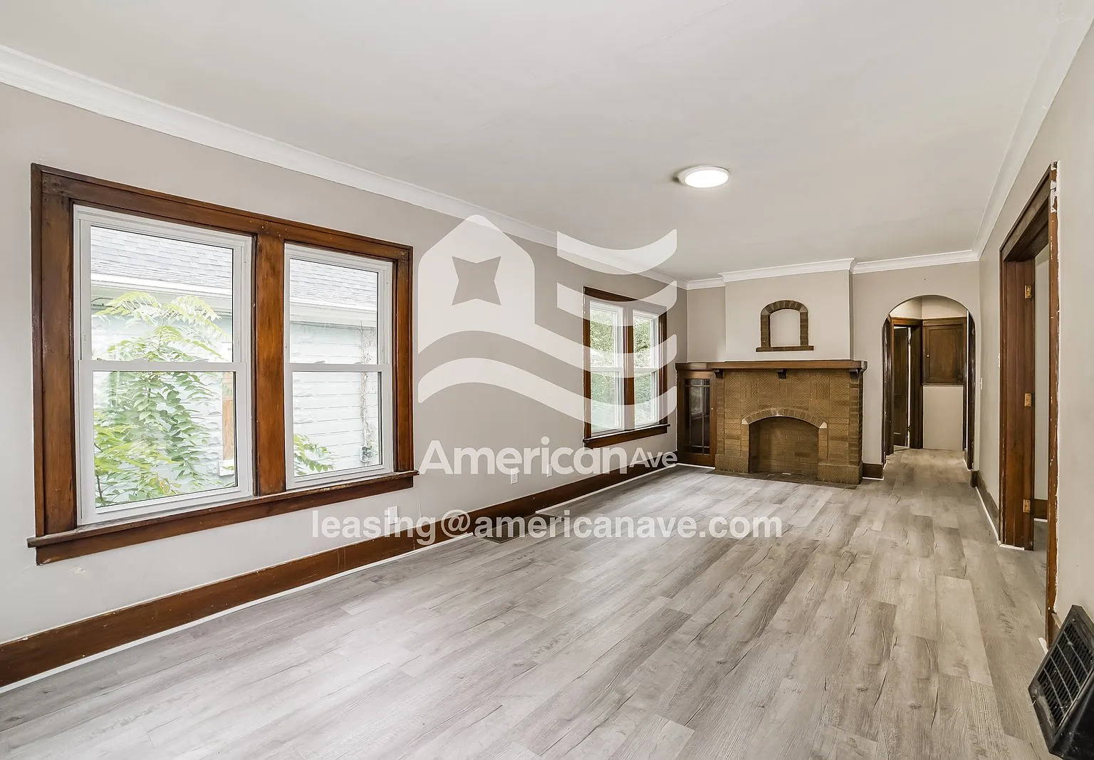 3 bed, 1.5 bath, 1067 sqft, $1,172 — Photo 2