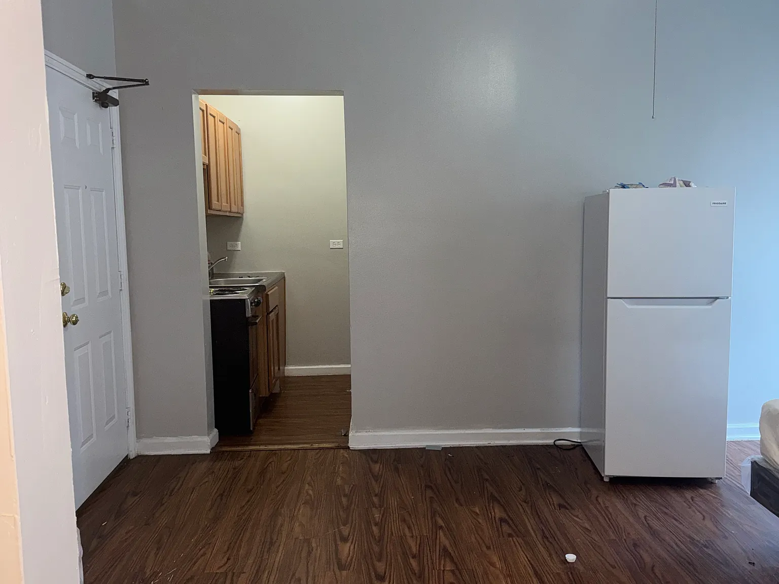 Studio, $1,050 — Photo 2