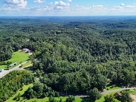 2nd image of 2 Lindsey Hollow Rd