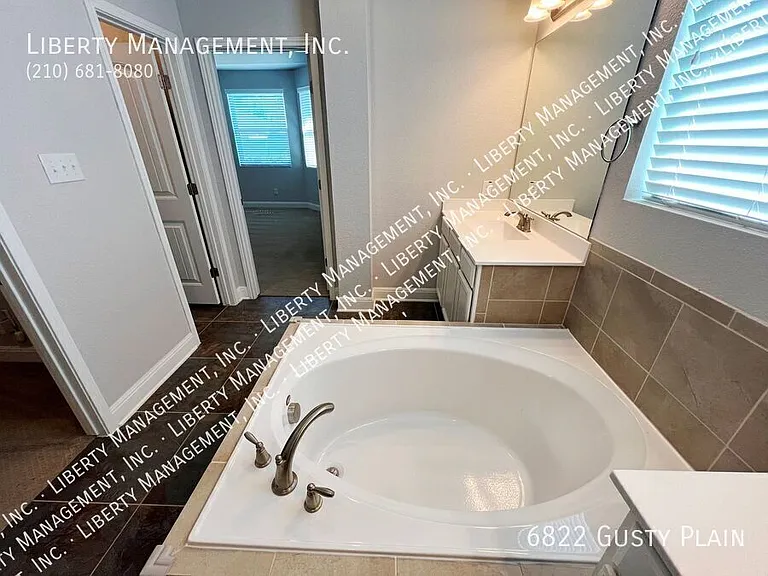 6822 Gusty Pln — Photo 29