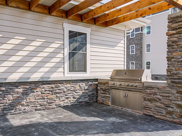 South Ridge — Photo 11