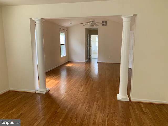 8219 Electric Ave — Photo 24