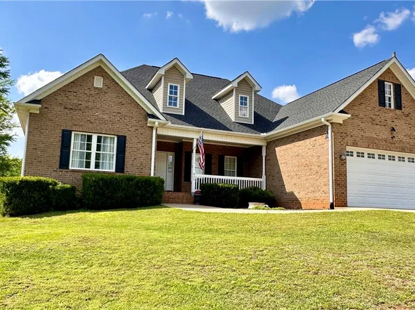 611 E Halfway Branch Rd, West Union, SC 29696