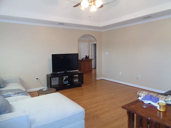 4th image of 3655 Linden Cir