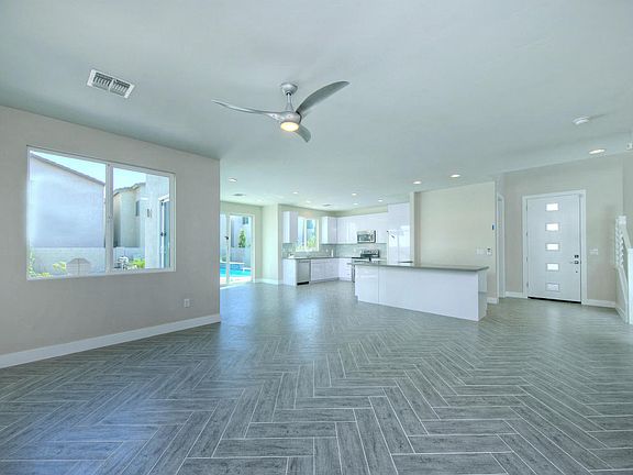 5th image of 3914 E Earll Dr