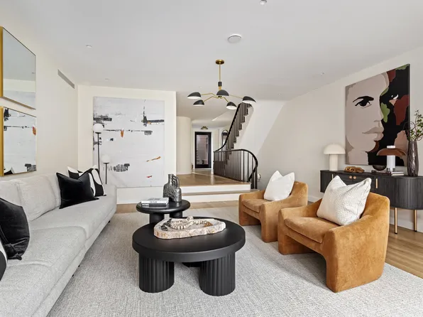 409 Sackett Street image 8 of 25