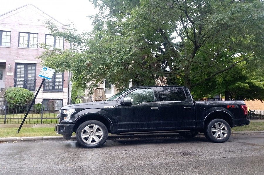 1st image of 5703 N Ravenswood Ave