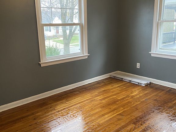 3rd image of 12216 Worthington Ave