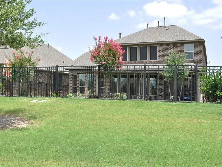 11002 Glenrothers Dr — Photo 12