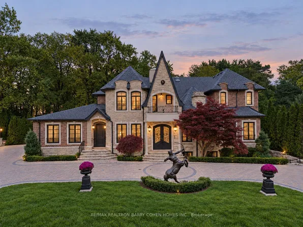 13 Legacy Ct, Toronto, ON M2L 2Y7