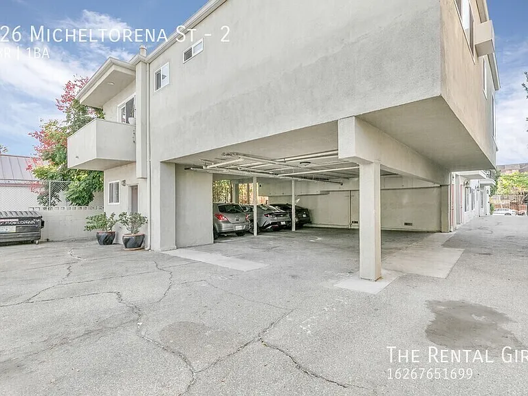 626 Micheltorena St #2 — Photo 16