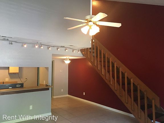 2nd image of 2204 Sandpiper St