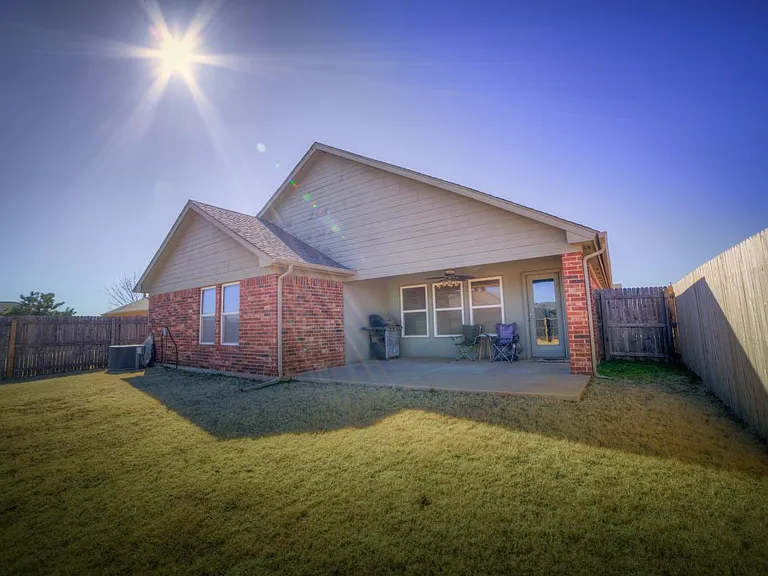 18104 Calle Way — Photo 18