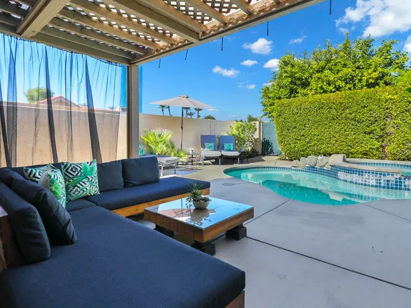 21 Ensenada Ln, Palm Desert, CA 92260