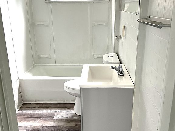 3rd image of 642 E 7th St #1