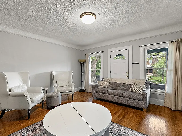 2256 W Philadelphia St — Photo 11