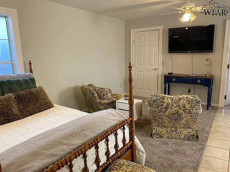 1806B Victory Ave — Photo 9