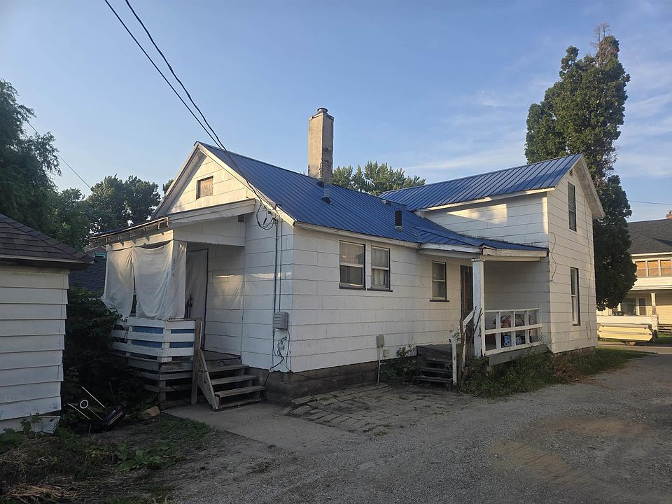 2nd image of 114 Allen St