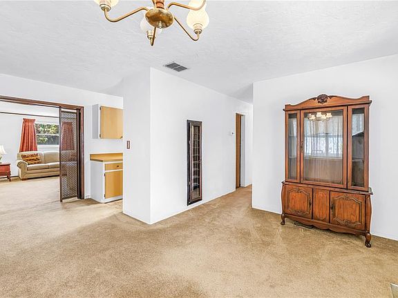 4th image of 2303 Georgetown Rd