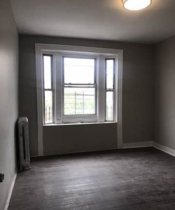 5th image of 1049 Kelly St APT 6