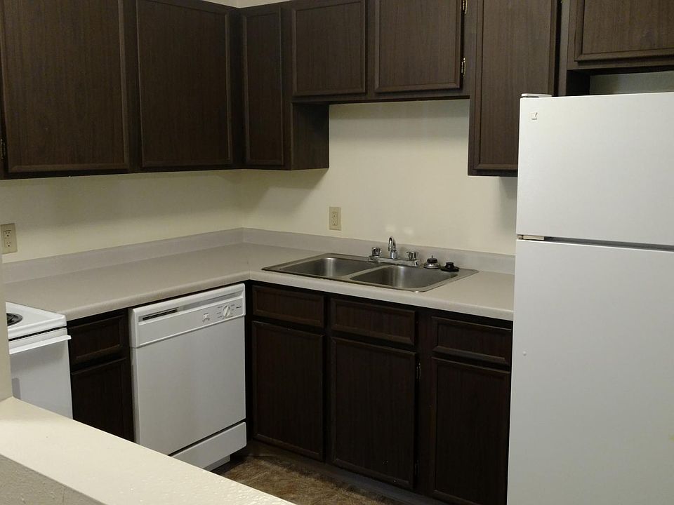 2nd image of 404 W Apollo Ave