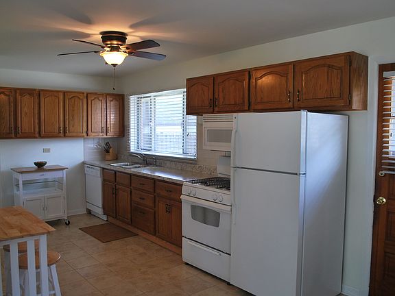 3rd image of 8437 Latrobe Ave