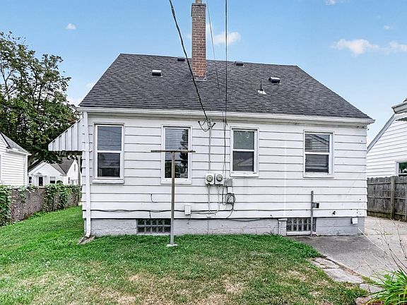 3rd image of 8299 Superior Ave