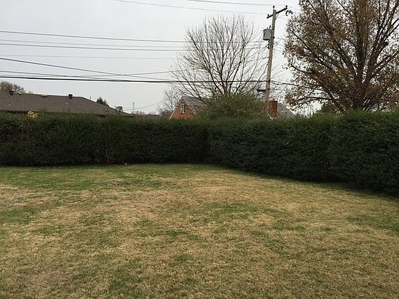 3rd image of 2027 Ottawa Dr
