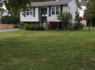 6816 Harewood Park Dr, Middle River, MD 21220