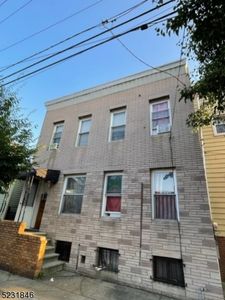 127 Delancy St, Newark, NJ, 07105