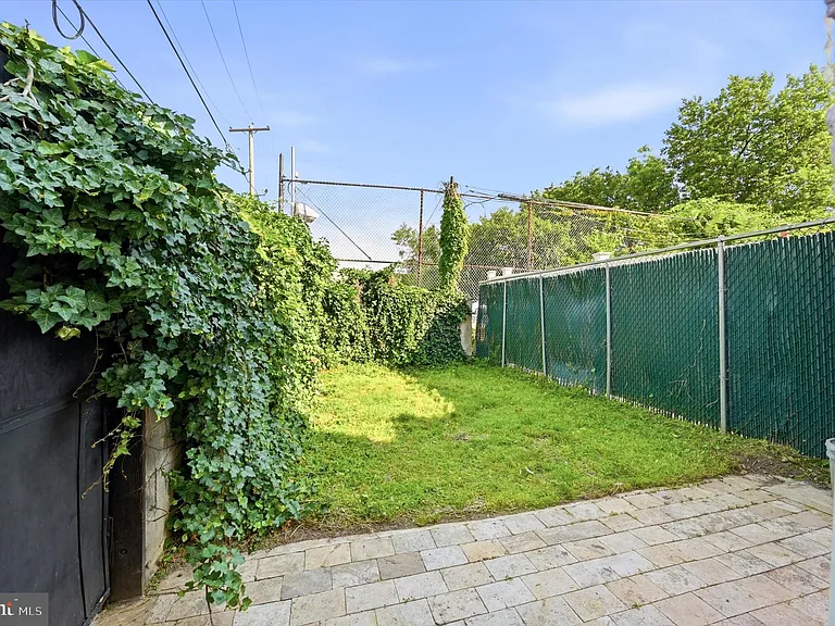 3220 Jasper St — Photo 15