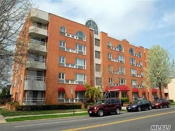 1st image of 205 Mineola Blvd #406