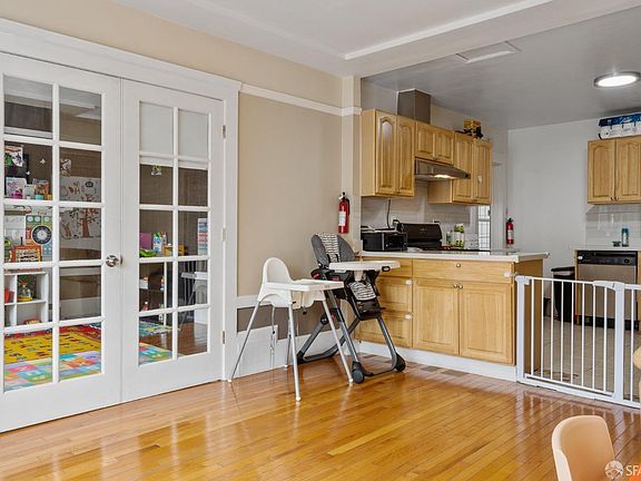 3rd image of 25 Rolph Street