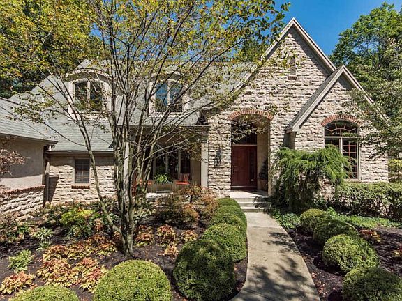 2nd image of 8298 Chippenham Dr