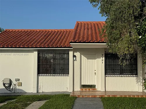 7121 SW 102nd Ct Photo 1