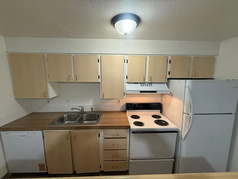 The Firs Apartments — Photo 38