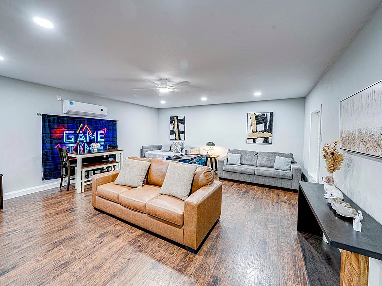 1700 Sparrow Ln — Photo 8