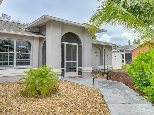 517 Hibiscus Ave, Lehigh Acres, FL 33972
