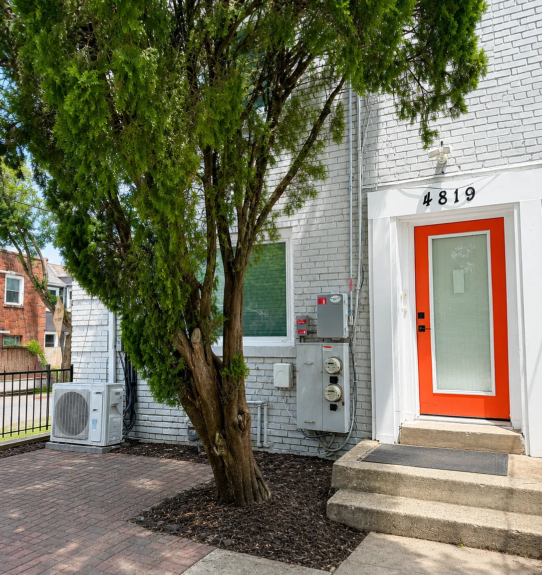 2 bed, 600 sqft, $2,500 — Photo 2