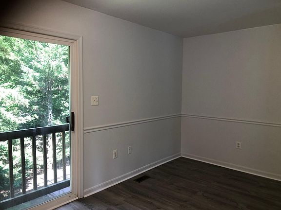 5th image of 5558 Clifton Crest Way