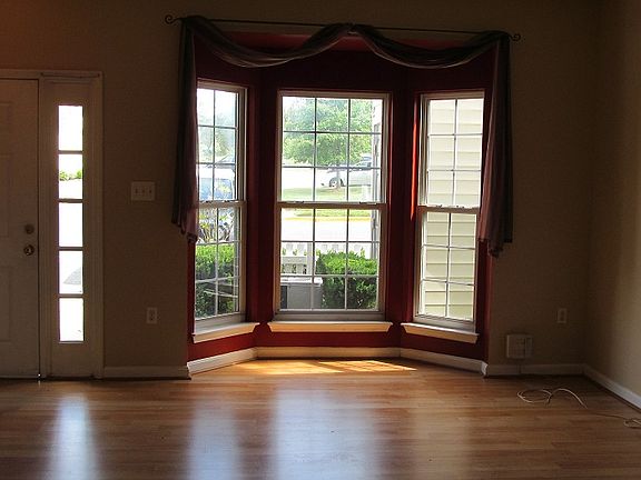 2nd image of 308 Roff Point Dr