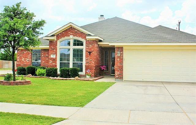 1st image of 701 Lakeview Dr