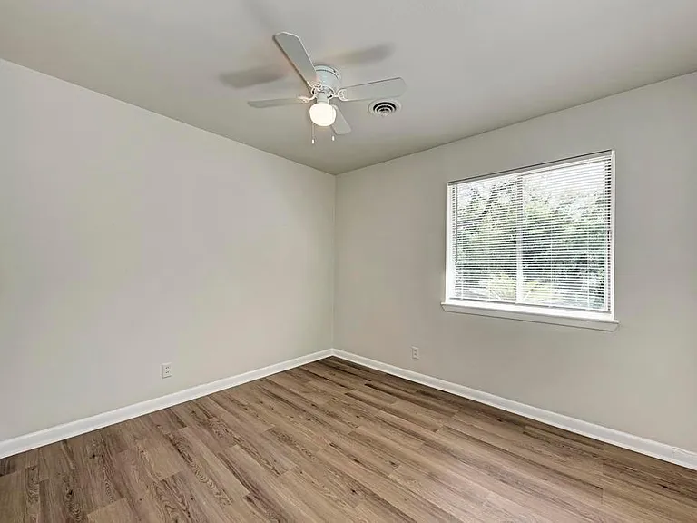 6300 Betty Cook Dr — Photo 27