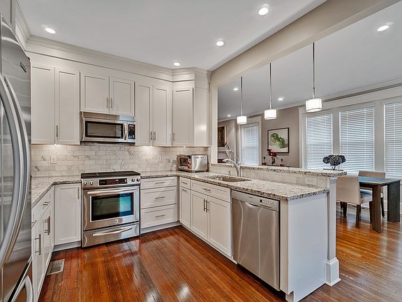 5th image of 1801 Woodlawn Ave