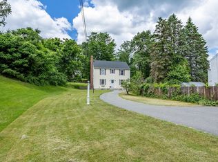 687 Pleasant St, Leominster, MA 01453